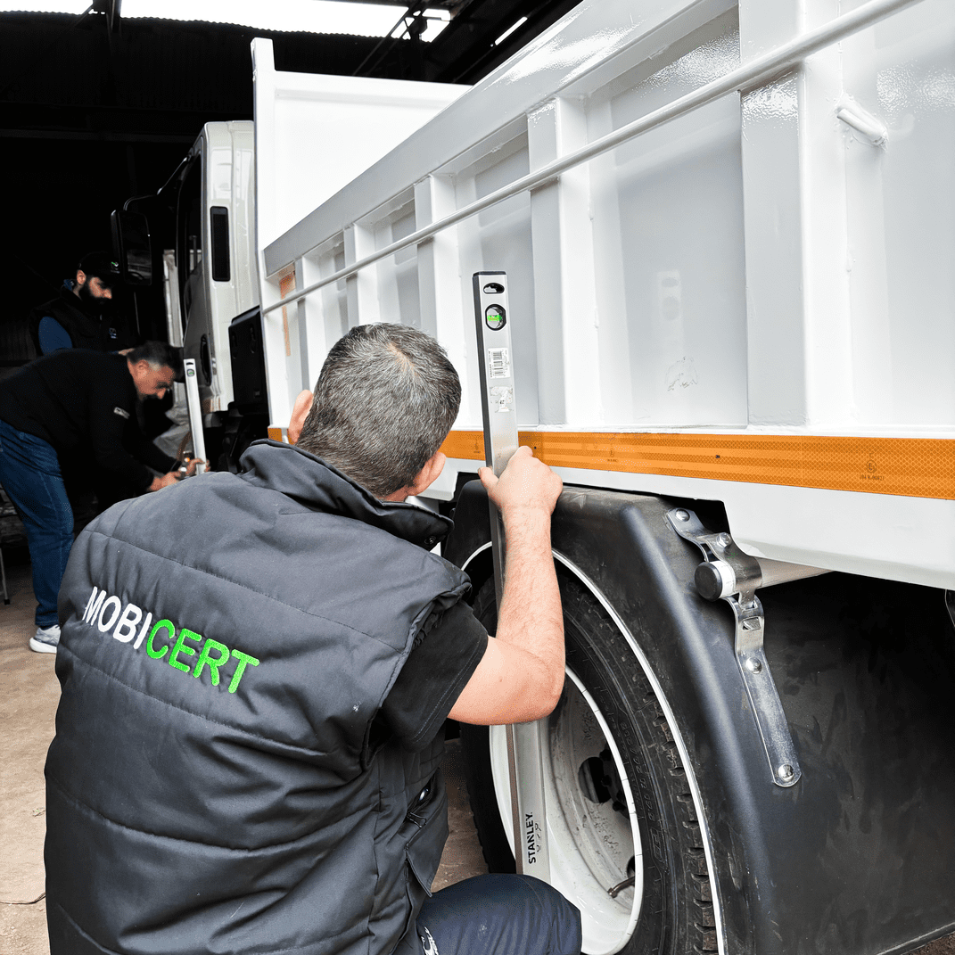 Mobicert Truck